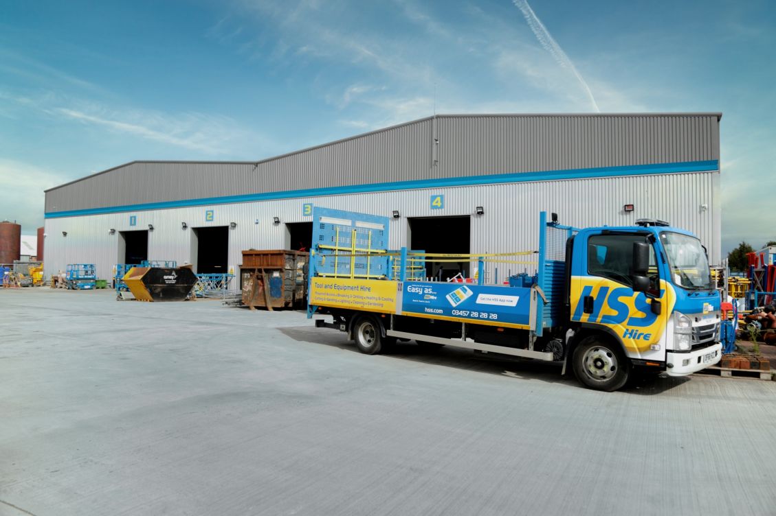 Trailer_at_warehouse.jpg